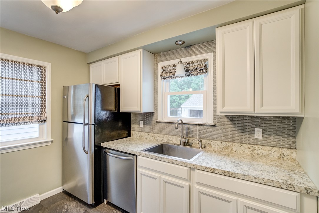 4997 North Barton Road Cleveland, OH 44124 - Photo 17 of 28 Gallery Image 17