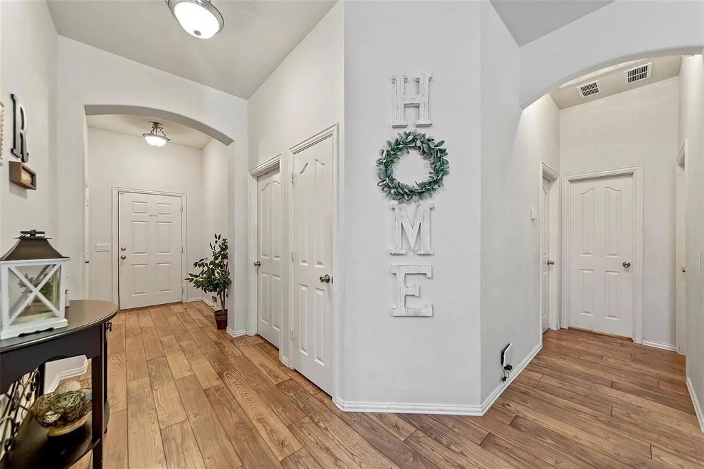 925 Remington Ranch Road Mansfield, TX 76063 - Photo 2 of 12