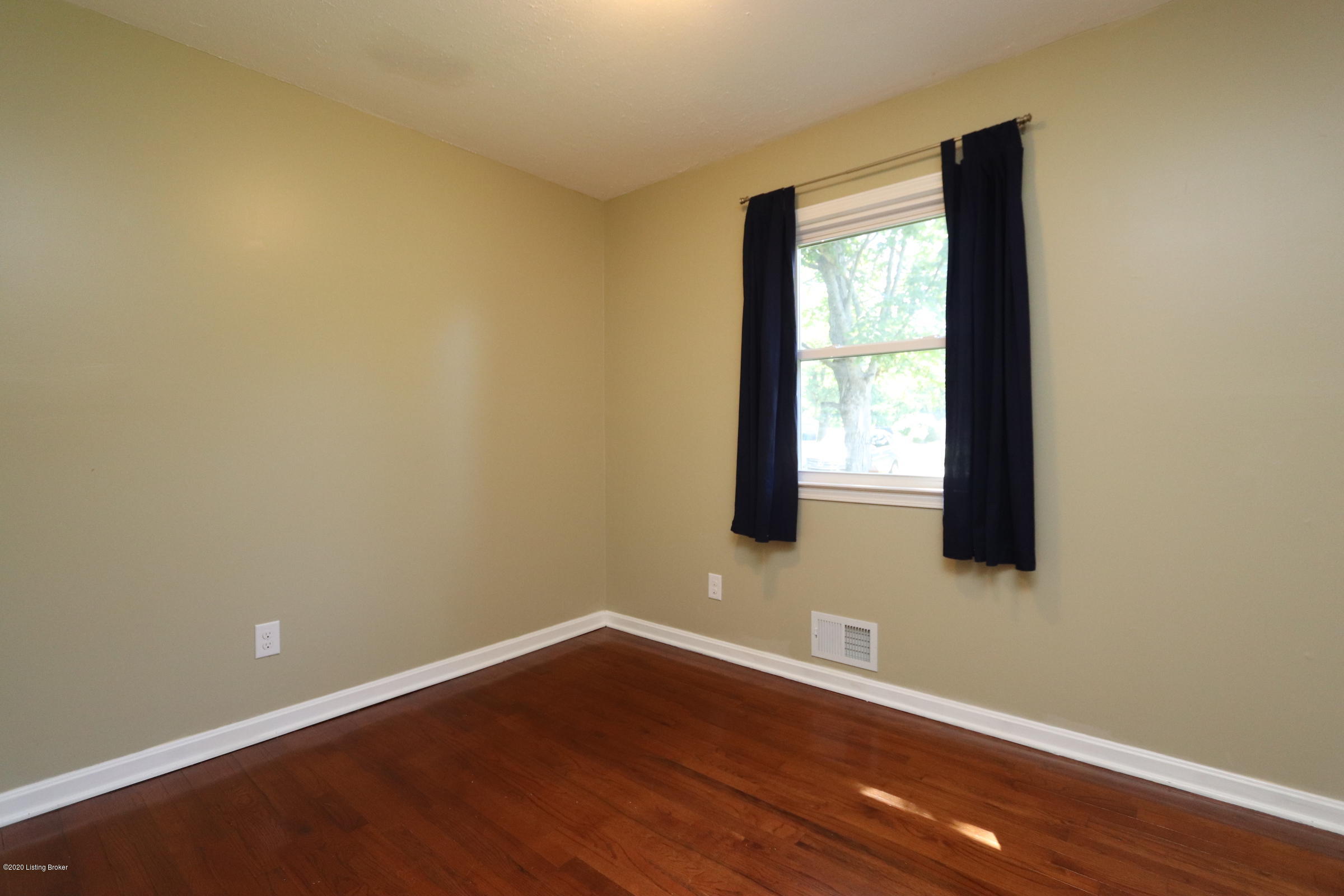 8107 Welsh Road Pewee Valley, KY 40056 - Photo 24 of 33 bed1
