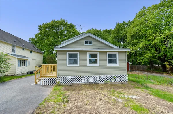$3,500 | 7 Pioneer Avenue, Suffern, NY 10901