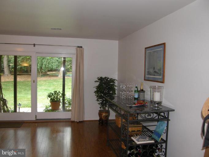 11817 Riders Lane Reston, VA 20191 - Photo 13 of 16 Recreation Room