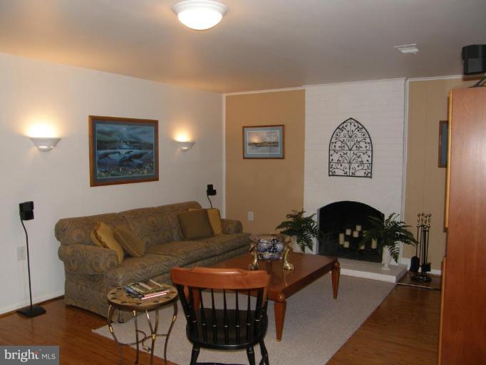 11817 Riders Lane Reston, VA 20191 - Photo 14 of 16 Recreation Room #2