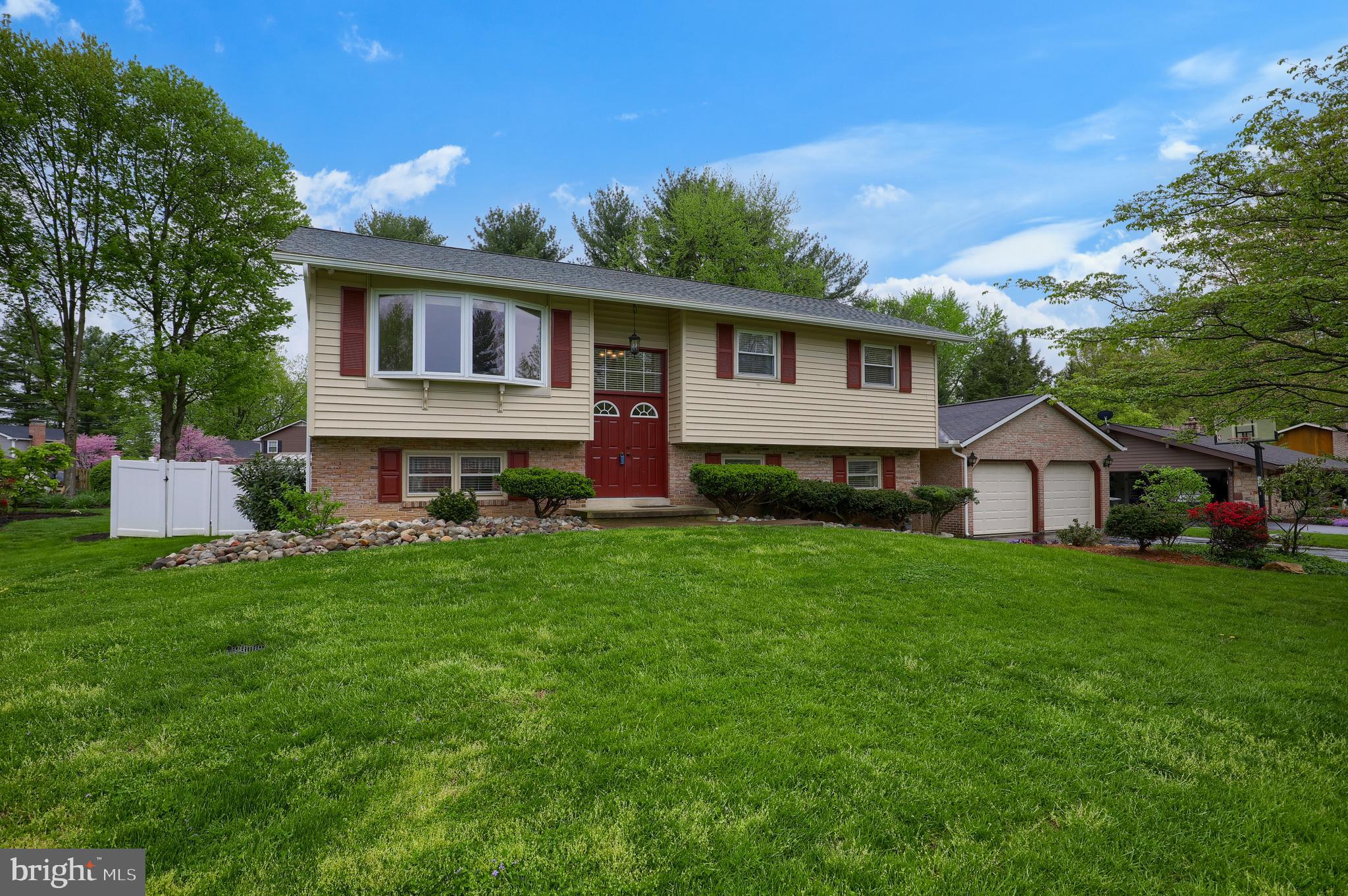 2829 Brookfield Road Lancaster, PA 17601 - Photo 2 of 54