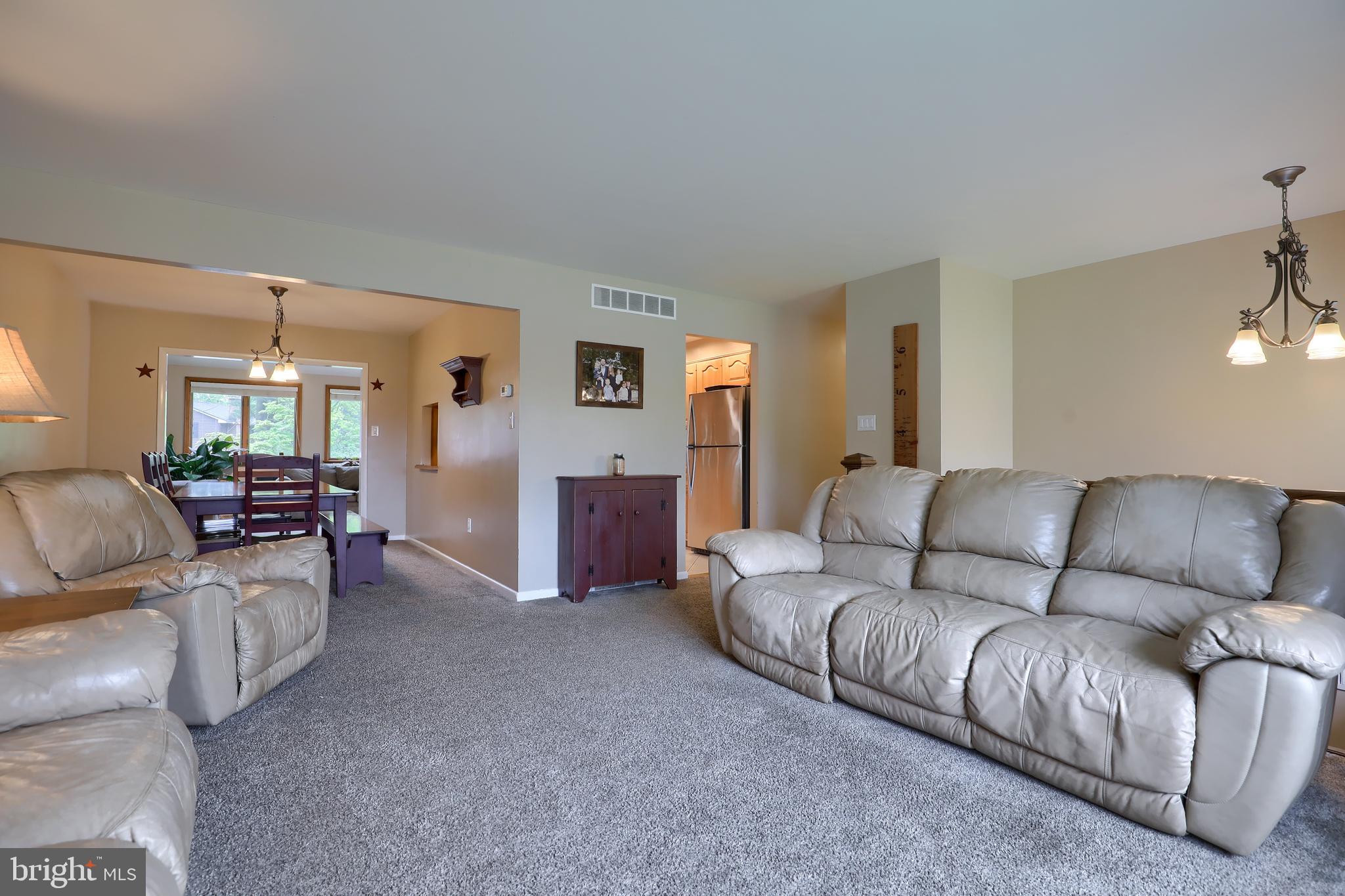 2829 Brookfield Road Lancaster, PA 17601 - Photo 15 of 54