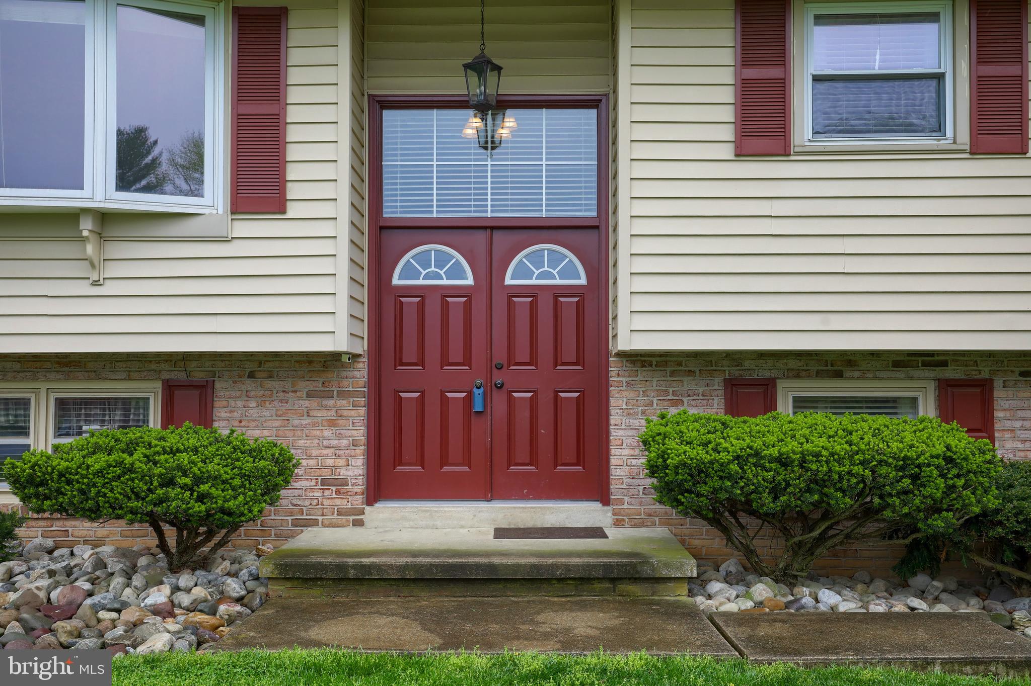 2829 Brookfield Road Lancaster, PA 17601 - Photo 3 of 54