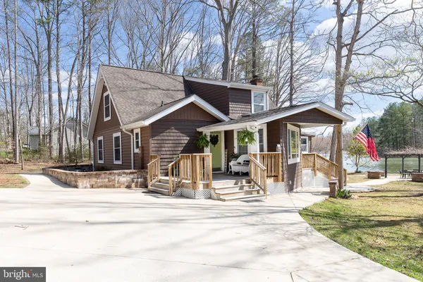 $649,900 | 1000 Lake Heritage Drive, Ruther Glen, VA 22546