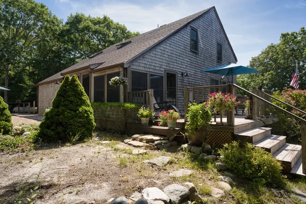 $1,900,000 | 36 Smith Hollow Drive, Edgartown, MA 02539