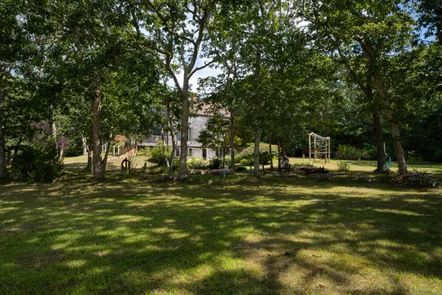 $1,985,000 | 36 Smith Hollow Drive, Edgartown, MA 02539