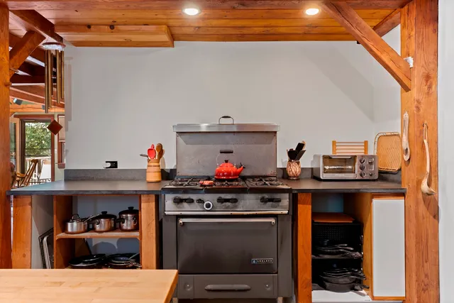 $1,985,000 | 36 Smith Hollow Drive, Edgartown, MA 02539