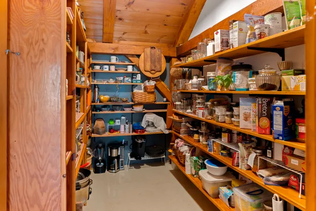 $1,985,000 | 36 Smith Hollow Drive, Edgartown, MA 02539