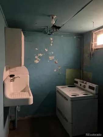 $160,000 | 440 Colorado Avenue, Stratton, CO 80836