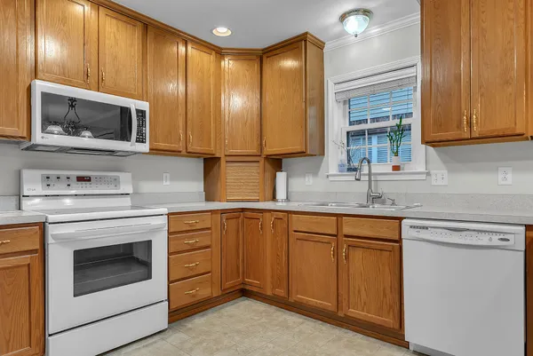 $375,000 | 646 Forest Glen Circle, Murfreesboro, TN 37128