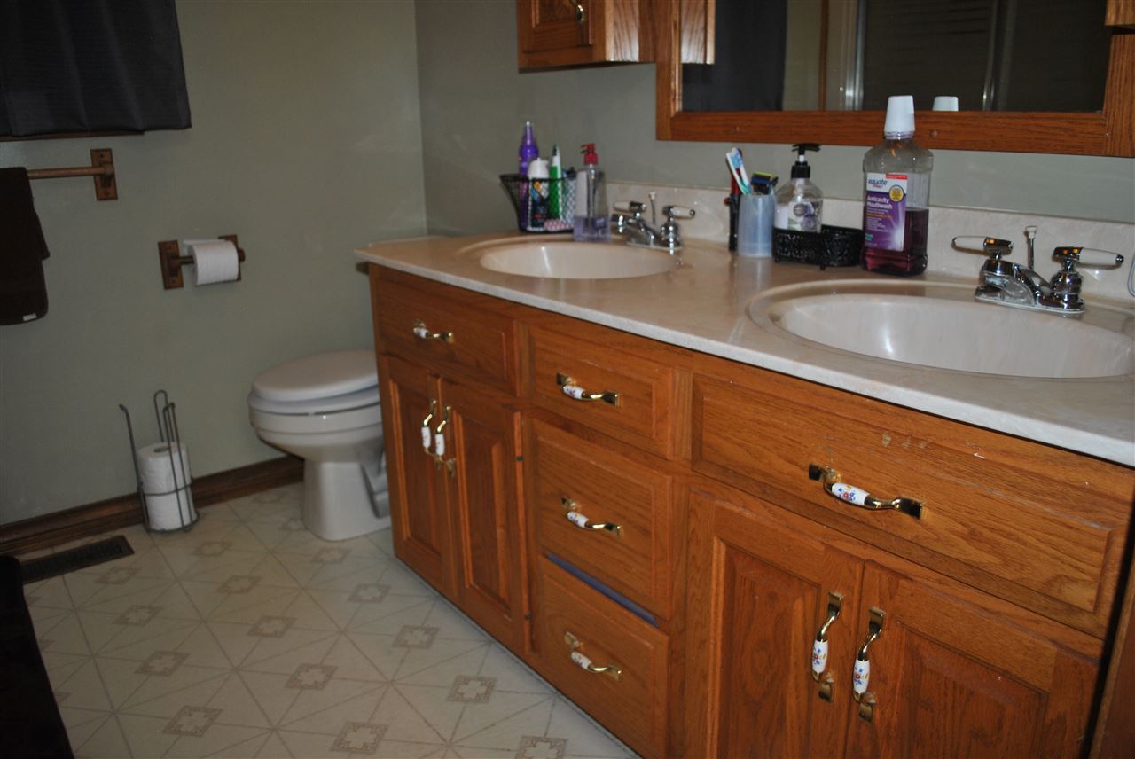 74 Foxridge Drive Springville, IN 47462 - Photo 16 of 36 Gallery Image 16