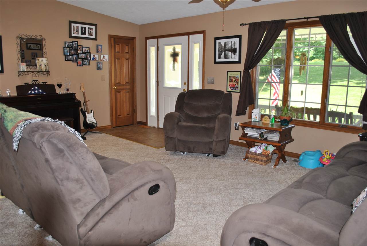 74 Foxridge Drive Springville, IN 47462 - Photo 10 of 36 Gallery Image 10