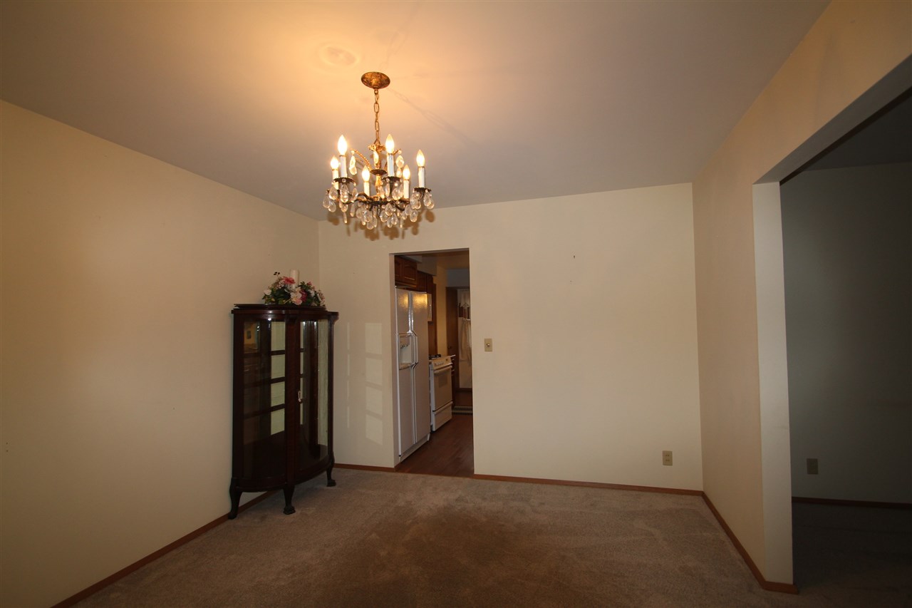 3402 Ridge Avenue Rockford, IL 61103 - Photo 3 of 17 Gallery Image 3