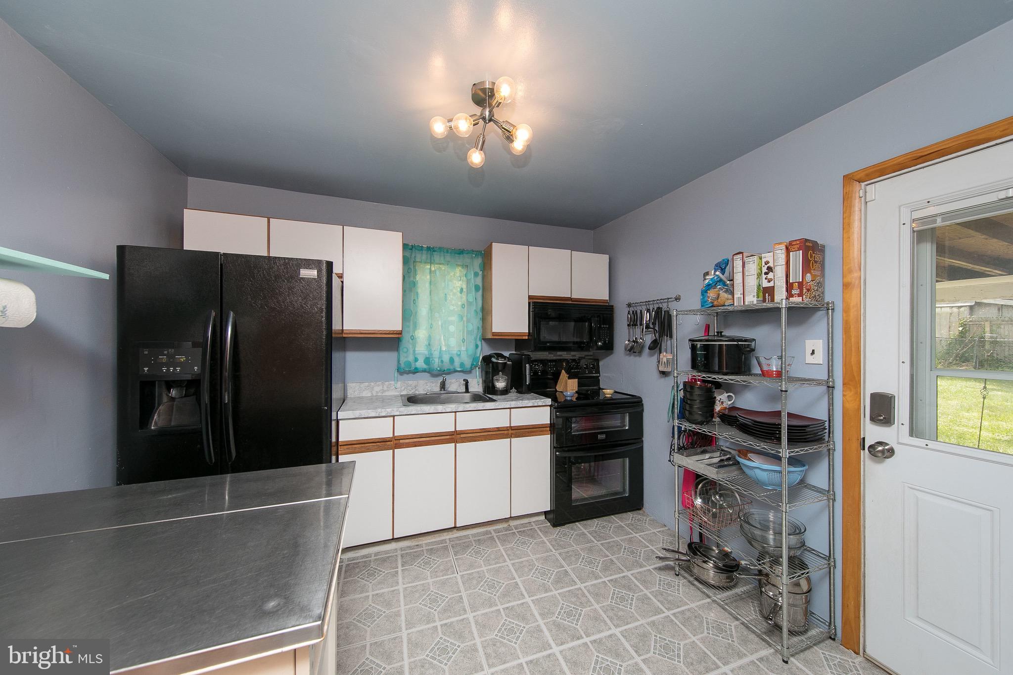 2822 Old Welsh Road Willow Grove, PA 19090 - Photo 13 of 27 Kitchen