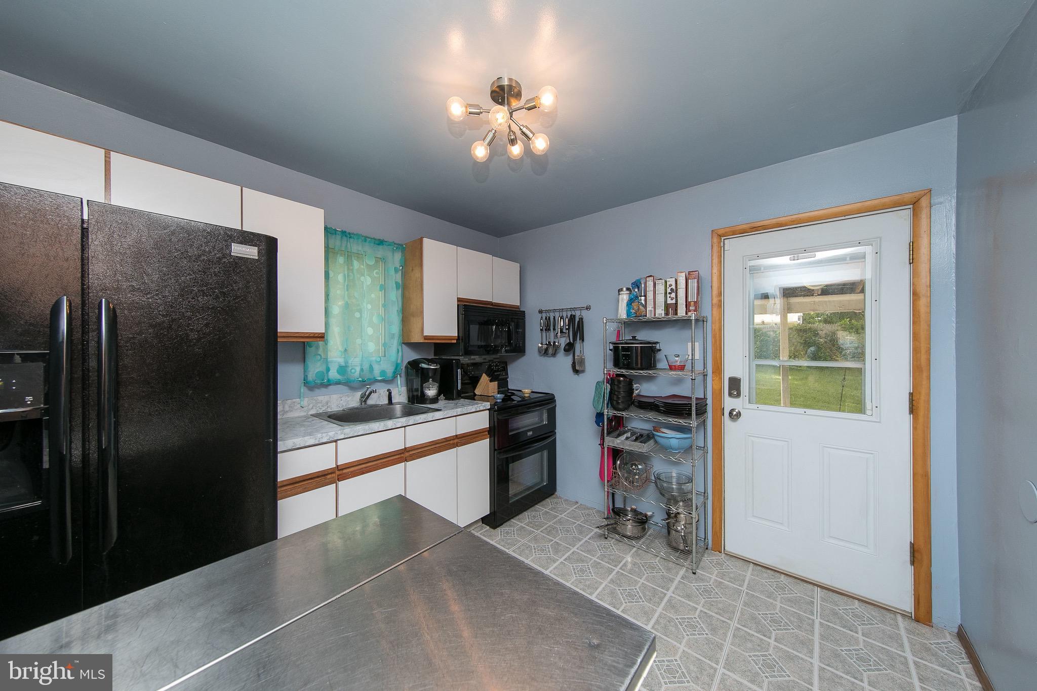 2822 Old Welsh Road Willow Grove, PA 19090 - Photo 14 of 27 Kitchen