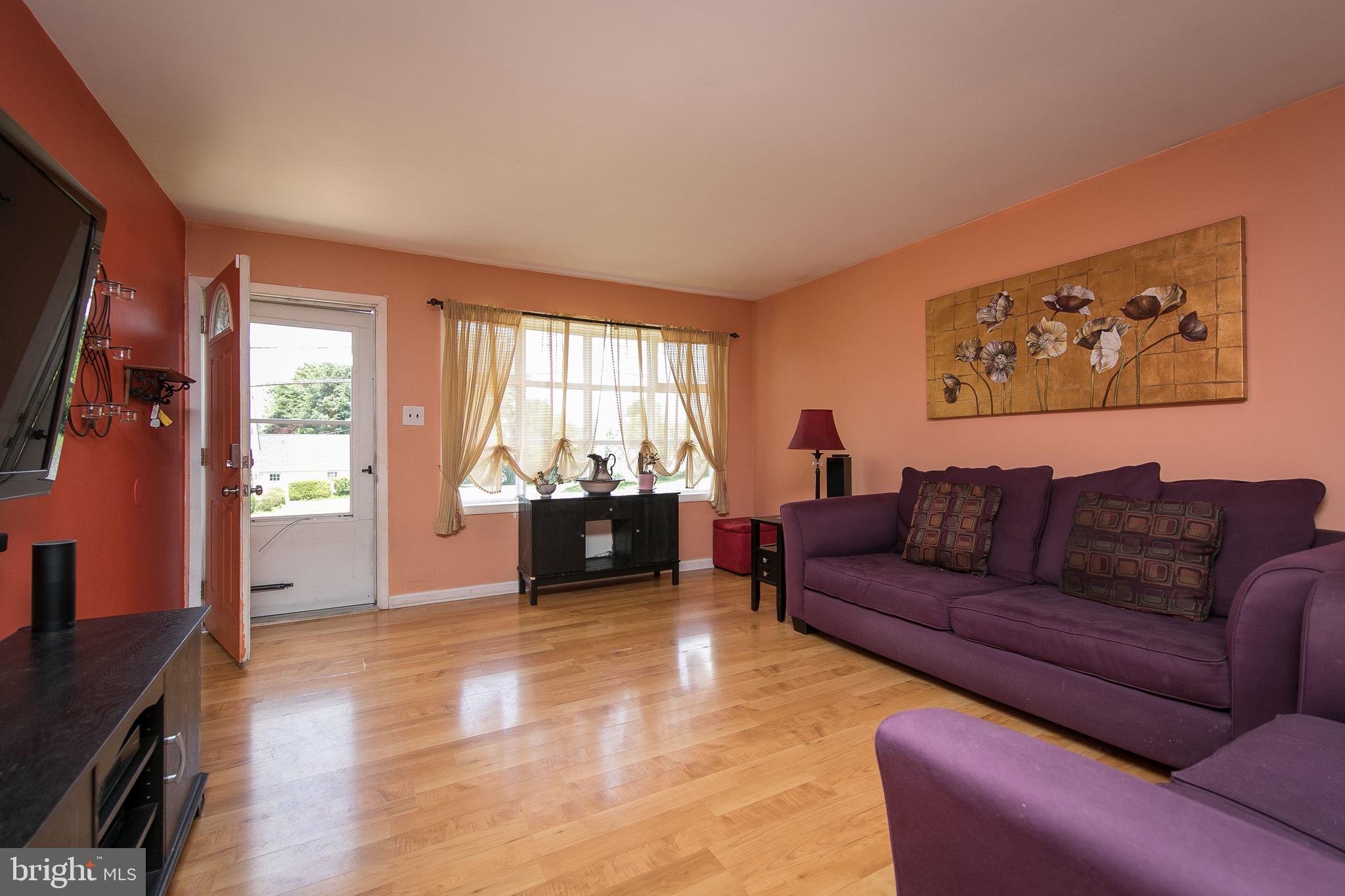 2822 Old Welsh Road Willow Grove, PA 19090 - Photo 6 of 27 Living Room