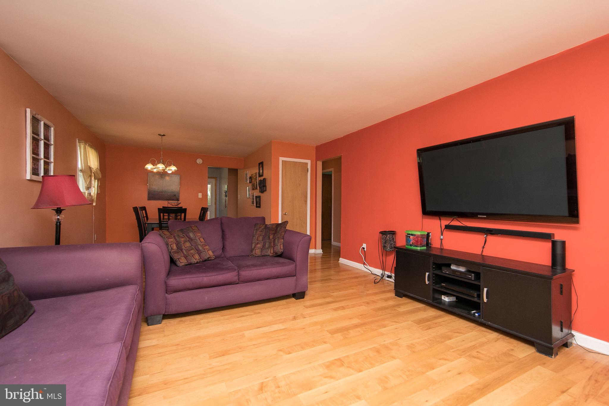 2822 Old Welsh Road Willow Grove, PA 19090 - Photo 7 of 27 Living Room