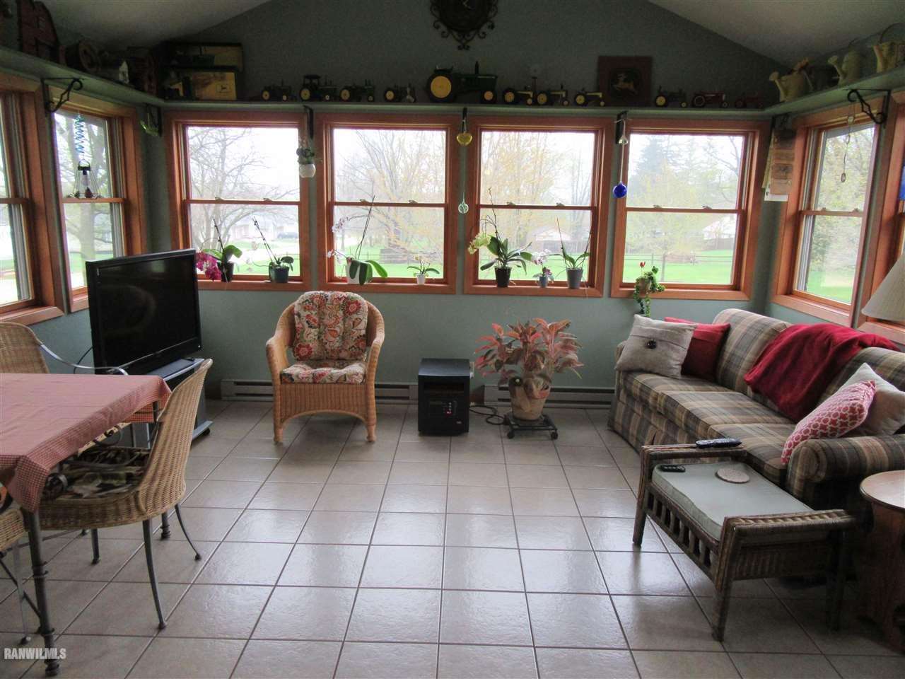 218 West Division Road Shannon, IL 61078 - Photo 13 of 27 Gallery Image 13