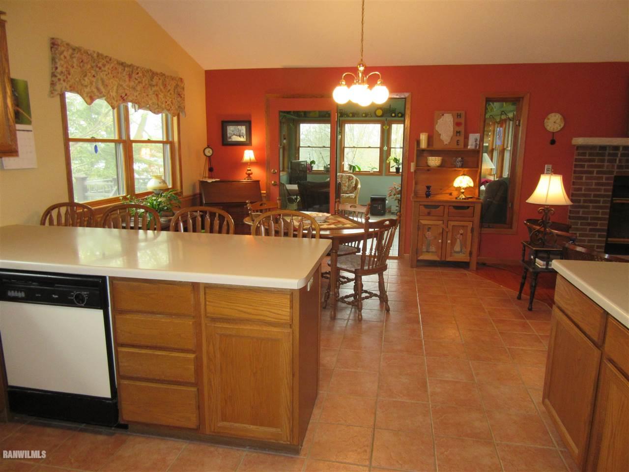218 West Division Road Shannon, IL 61078 - Photo 9 of 27 Gallery Image 9