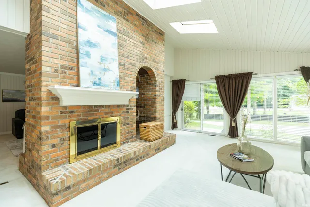 $625,000 | 22377 Madison Road, South Bend, IN 46614