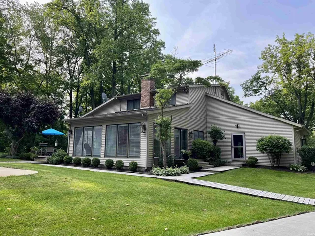 $625,000 | 22377 Madison Road, South Bend, IN 46614