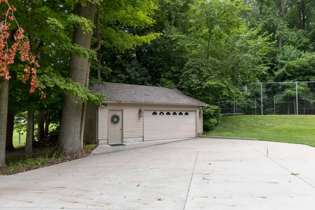 $625,000 | 22377 Madison Road, South Bend, IN 46614