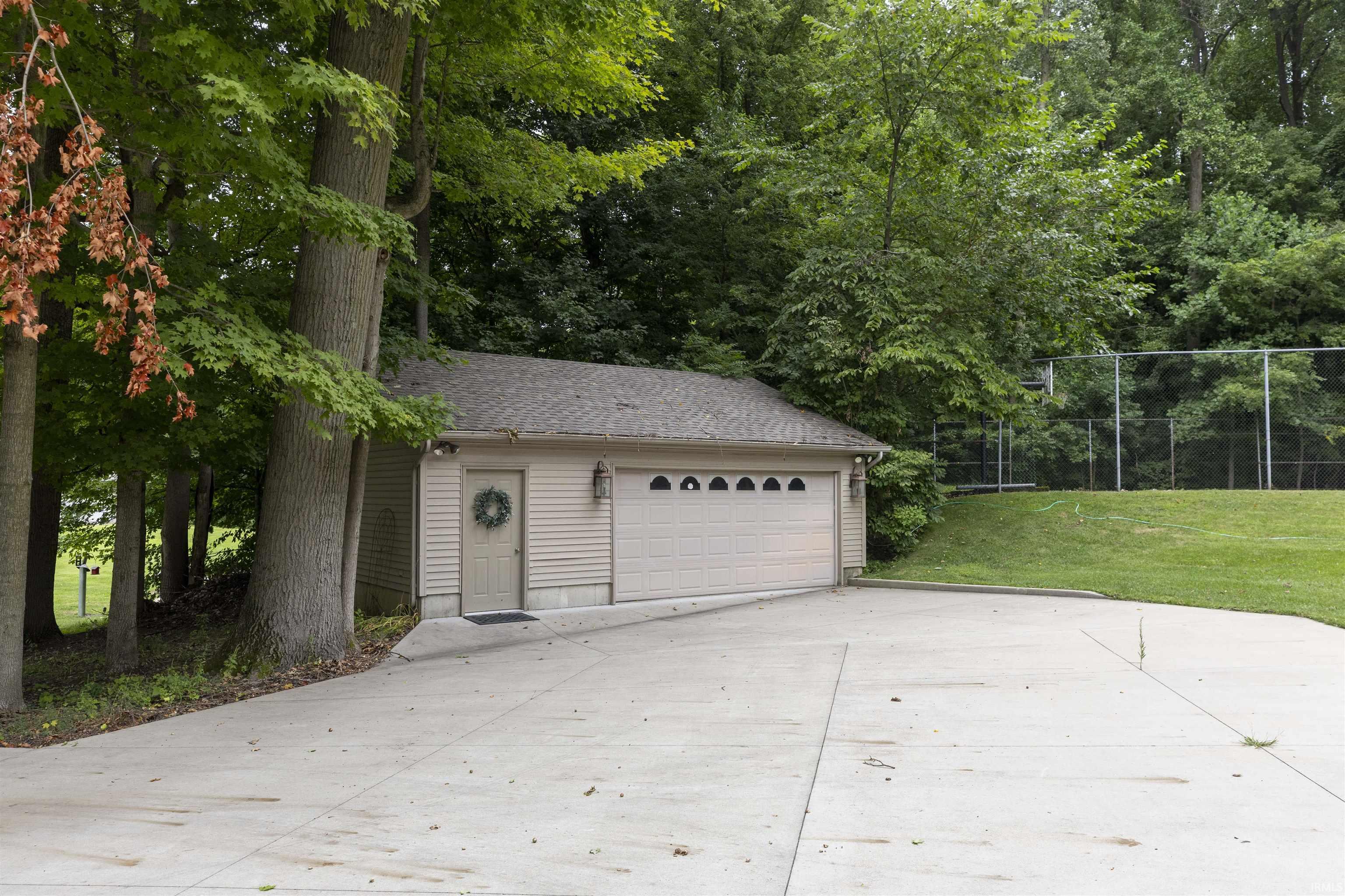 22377 Madison Road South Bend, IN 46614 - Photo 28 of 35 Gallery Image 28