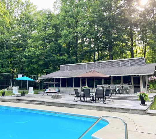 $625,000 | 22377 Madison Road, South Bend, IN 46614