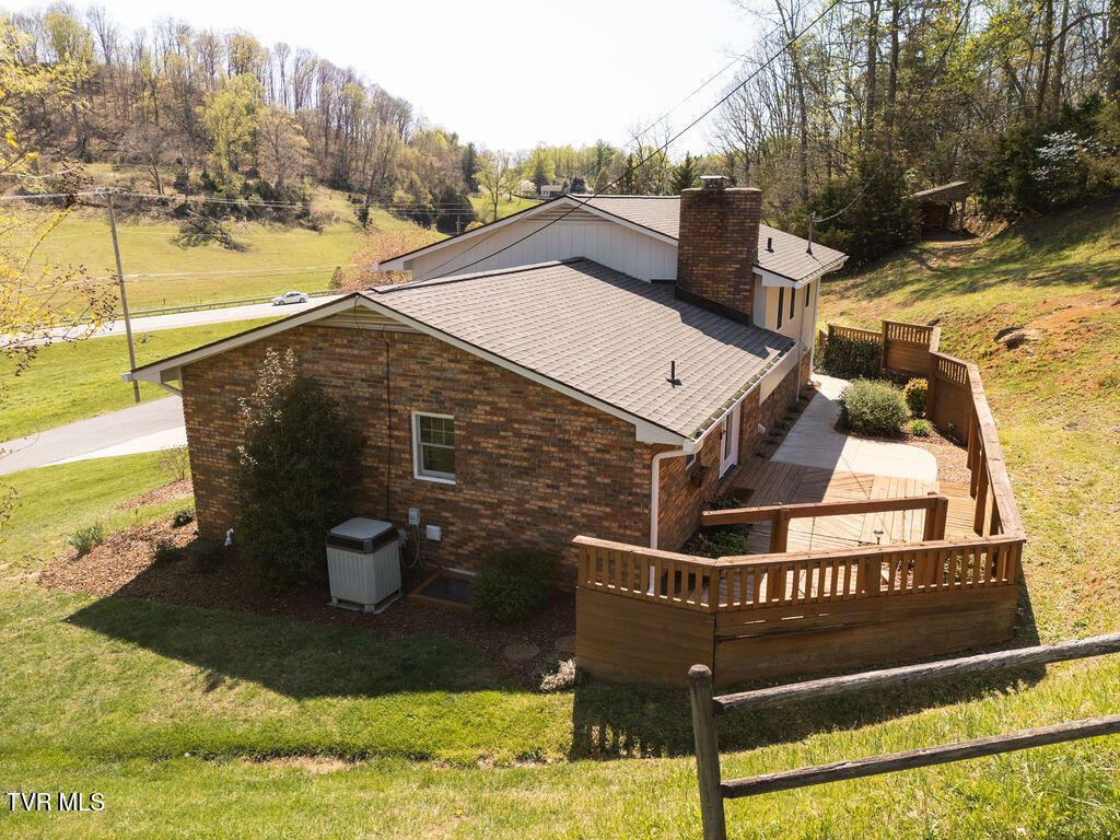 424 Old Watauga Road Watauga, TN 37694 - Photo 8 of 50 .