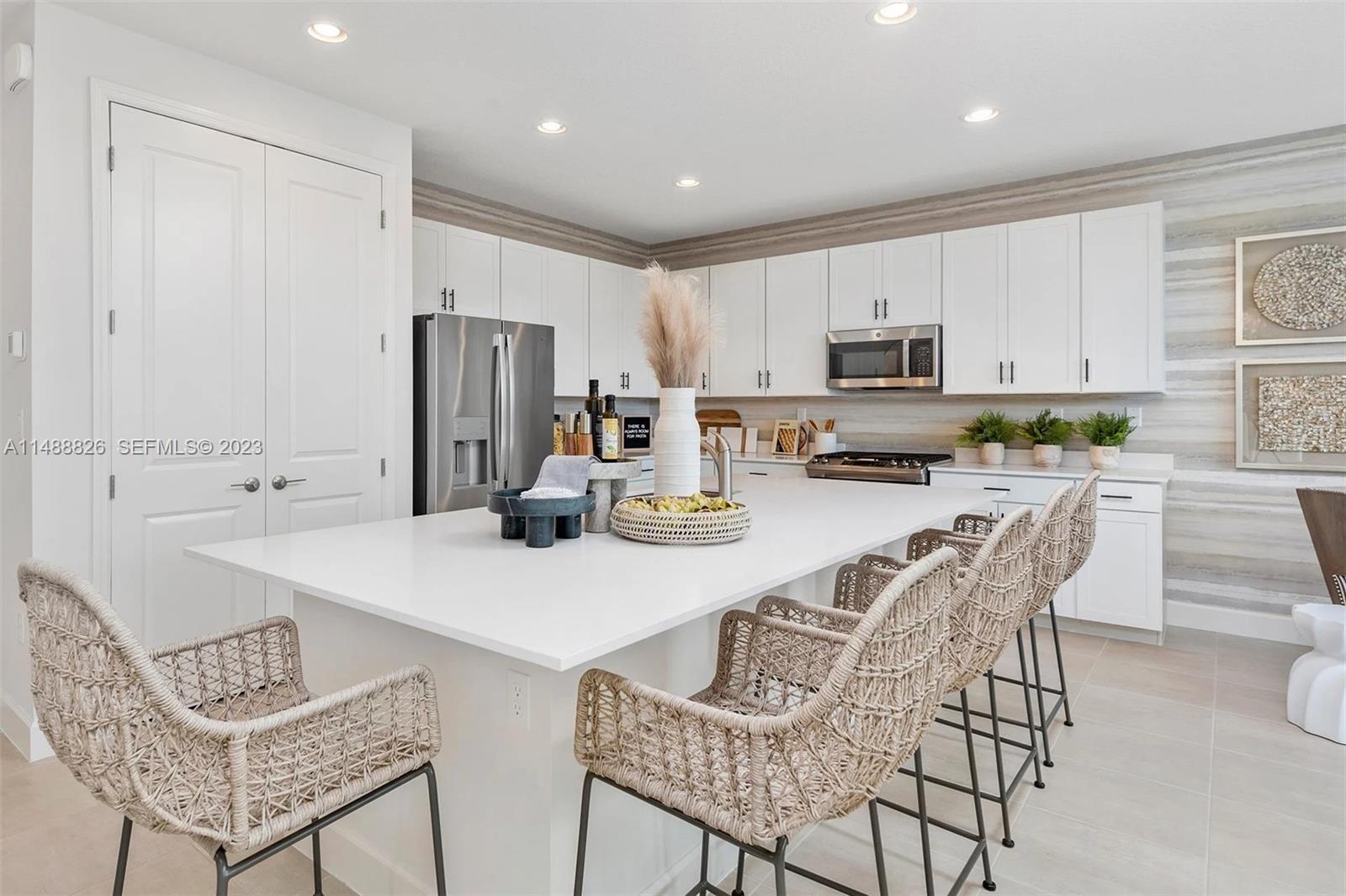 19215 Rolling Acrs Road Loxahatchee, FL 33470 - Photo 2 of 43 Gallery Image 2