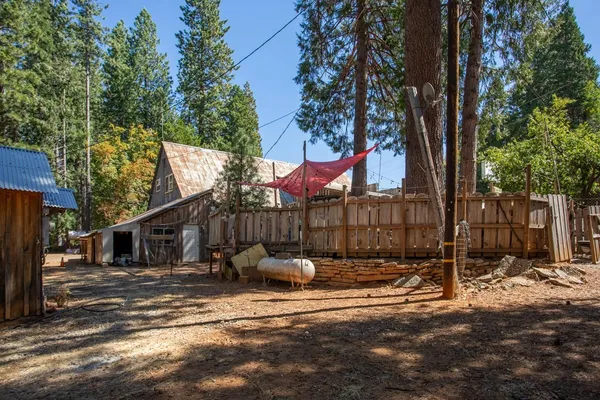 $359,000 | 12225 La Porte Road, Clipper Mills, CA 95930