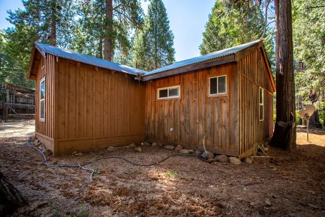 $359,000 | 12225 La Porte Road, Clipper Mills, CA 95930