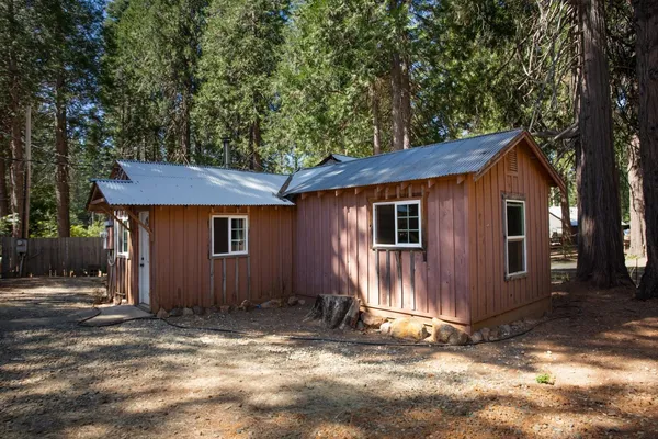 $359,000 | 12225 La Porte Road, Clipper Mills, CA 95930