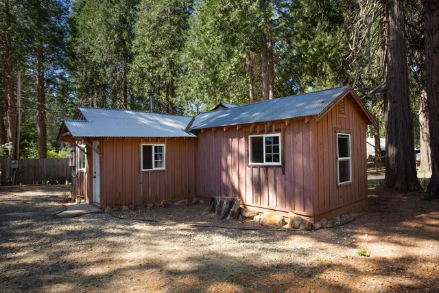 $359,000 | 12225 La Porte Road, Clipper Mills, CA 95930