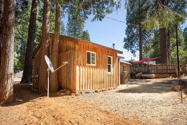 $359,000 | 12225 La Porte Road, Clipper Mills, CA 95930