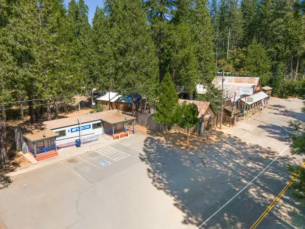 $359,000 | 12225 La Porte Road, Clipper Mills, CA 95930