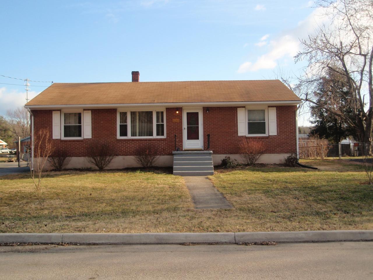 2021 Laura Road Northwest Roanoke, VA 24017 - Photo 1 of 22 Front of Home