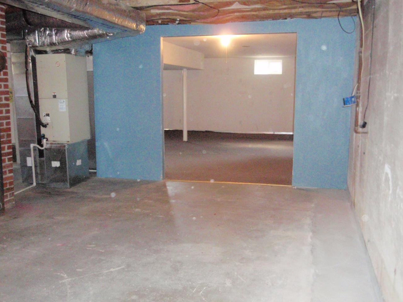 2021 Laura Road Northwest Roanoke, VA 24017 - Photo 19 of 22 Basement
