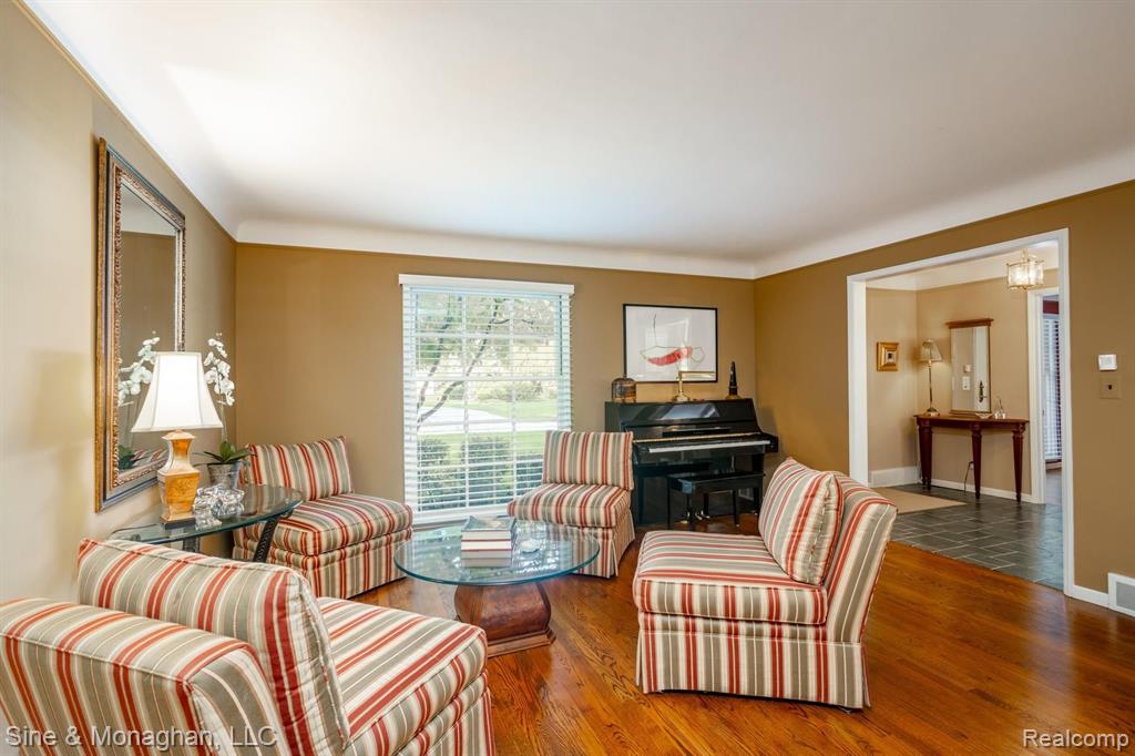 55 Shoreham Road Grosse Pointe Shores, MI 48236 - Photo 8 of 85