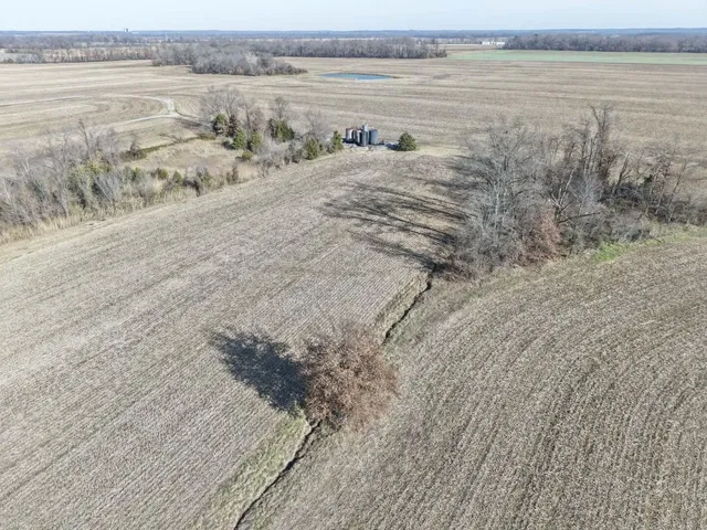 $2,600,000 | 0 East County Road, Unit 950, McLeansboro, IL 62859