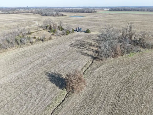 $2,600,000 | 0 East County Road, Unit 950, McLeansboro, IL 62859