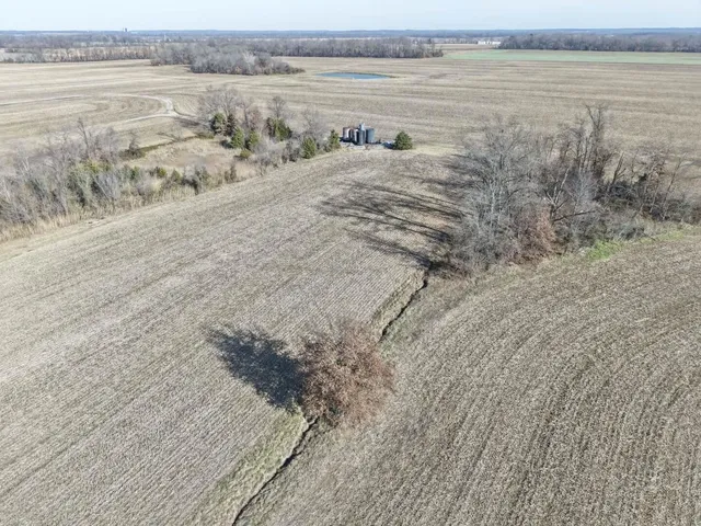 $2,600,000 | 0 East County Road, Unit 950, McLeansboro, IL 62859