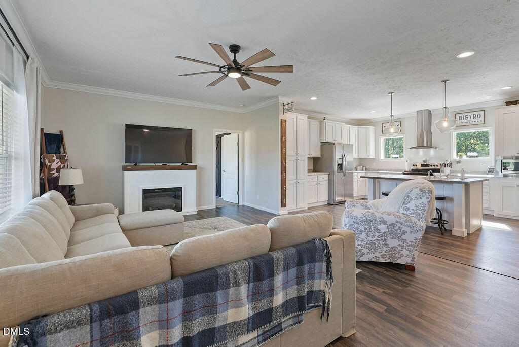361 Camelia Road Benson, NC 27504 - Photo 9 of 41