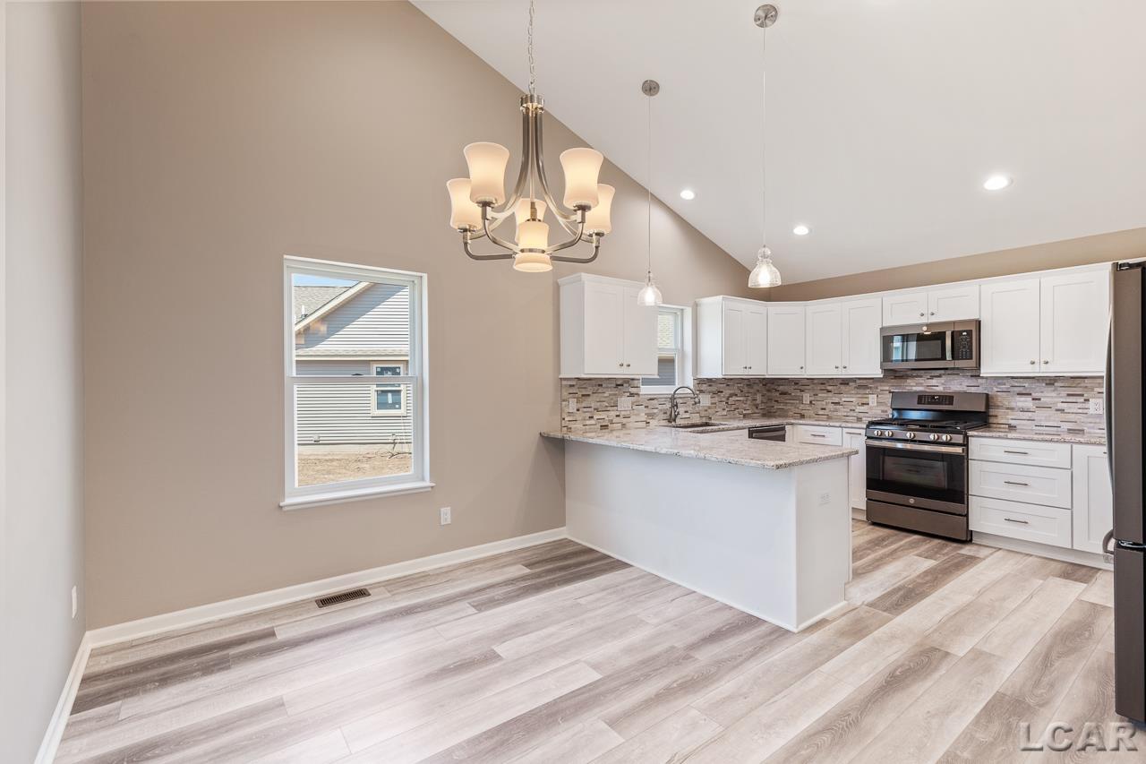 1205 Ridge Lane Tecumseh, MI 49286 - Photo 11 of 31 50116477-10.JPG