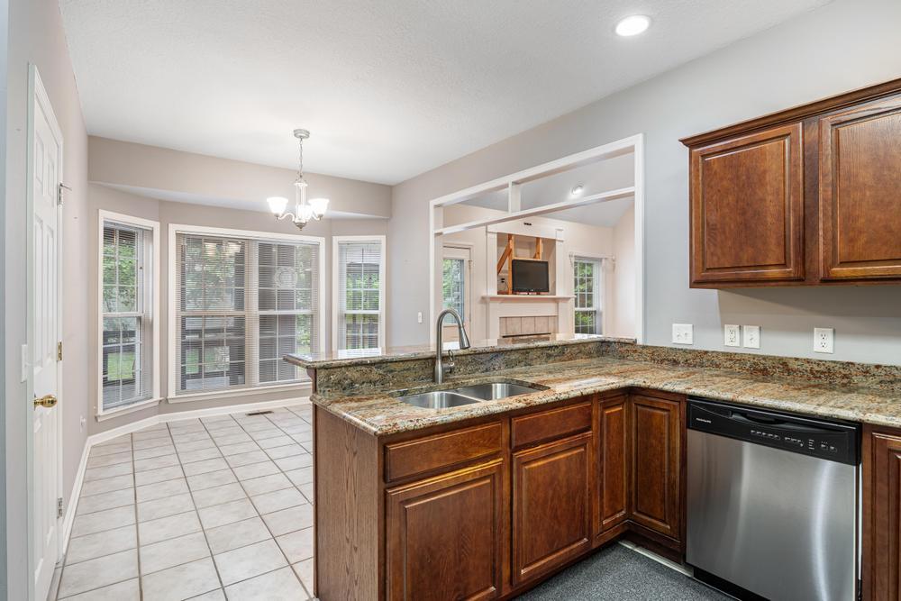 7144 Houser Ridge Lane Hixson, TN 37343 - Photo 12 of 37 2025_05_May_7144_Houser_Ridge_Ln_0021