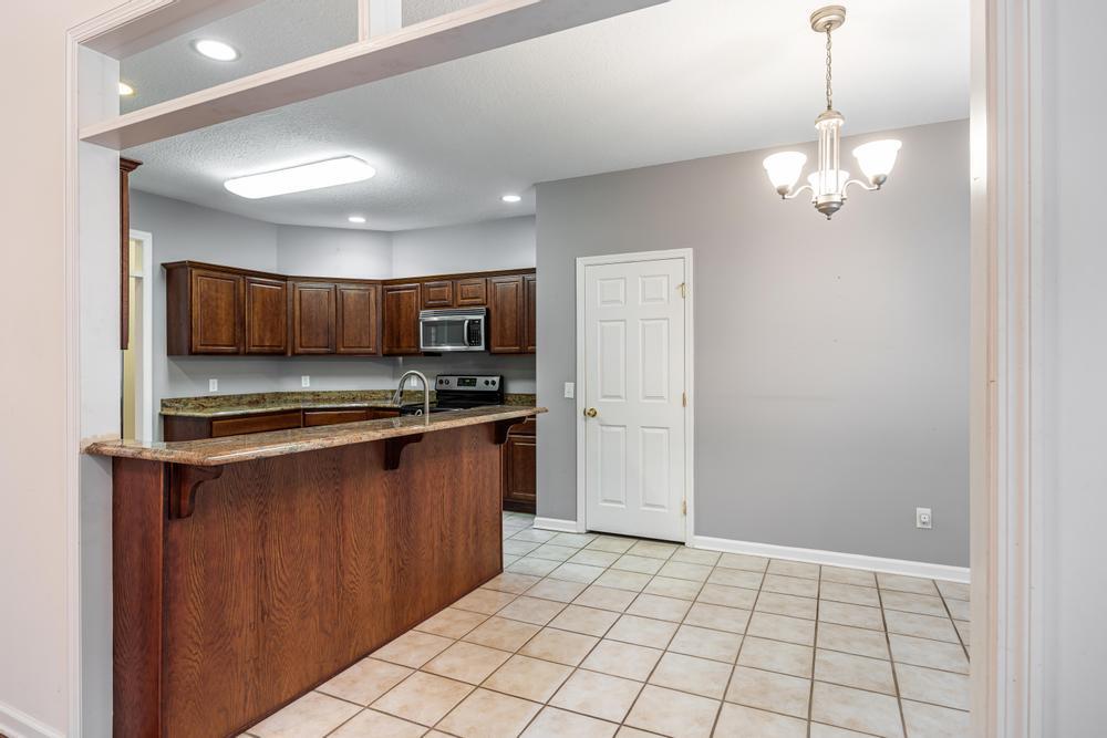 7144 Houser Ridge Lane Hixson, TN 37343 - Photo 13 of 37 2025_05_May_7144_Houser_Ridge_Ln_0022