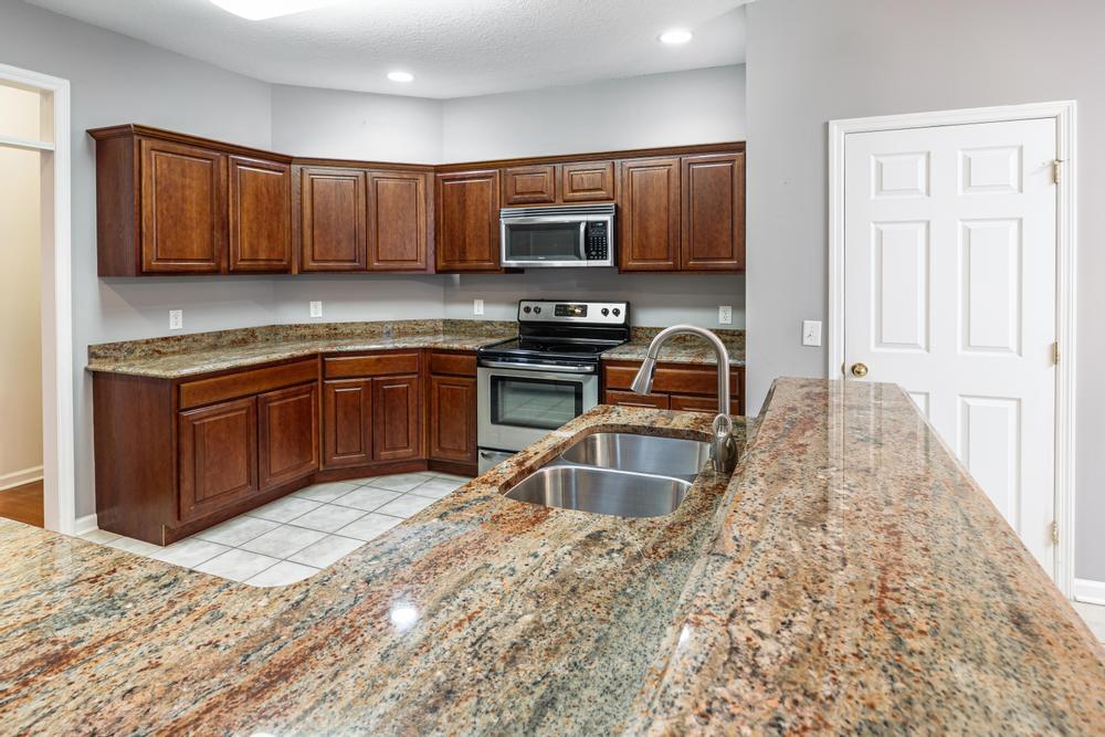 7144 Houser Ridge Lane Hixson, TN 37343 - Photo 14 of 37 2025_05_May_7144_Houser_Ridge_Ln_0023