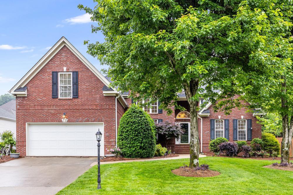 7144 Houser Ridge Lane Hixson, TN 37343 - Photo 2 of 37 2025_05_May_7144_Houser_Ridge_Ln_0001